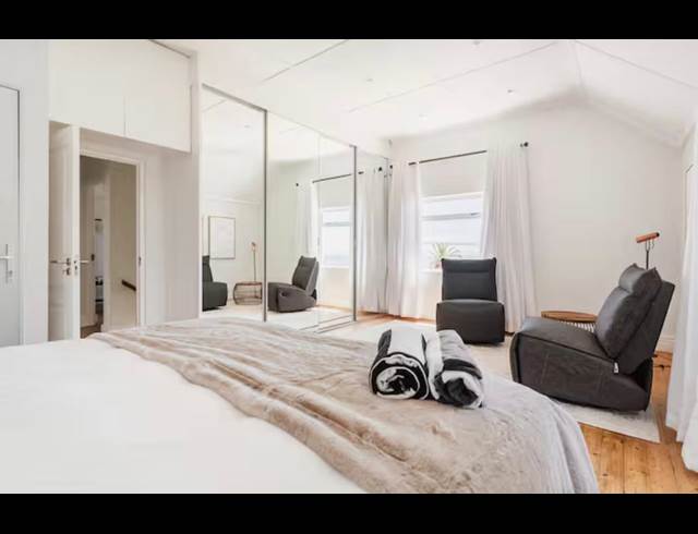 2 BEDROOM DETACHED TO LET IN GREEN POINT