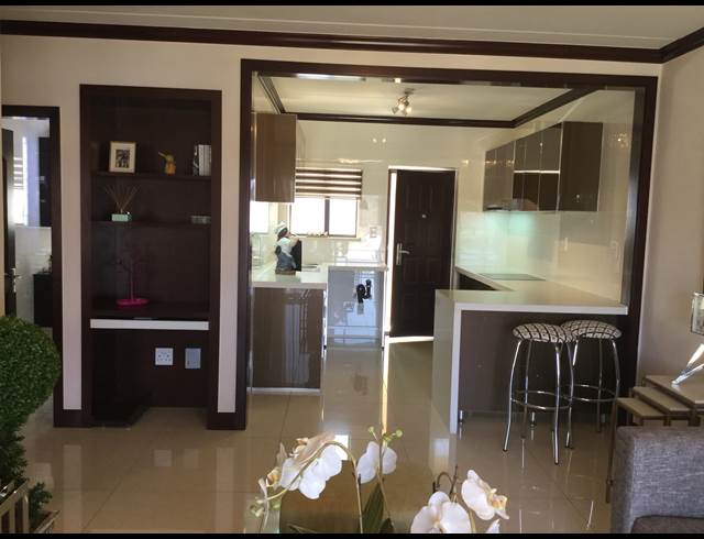 2 bed property to rent in MAROELADAL