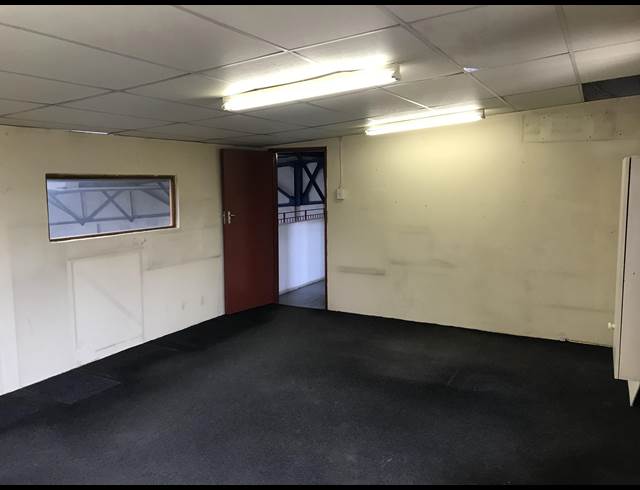 355M² WAREHOUSE TO LET IN STRIJDOMPARK