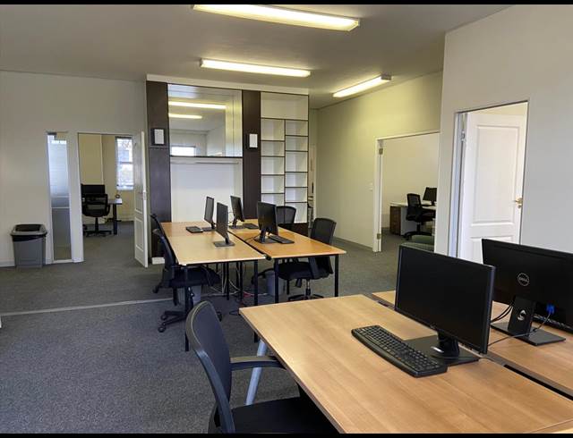 183M² OFFICE TO LET IN WESTLAKE