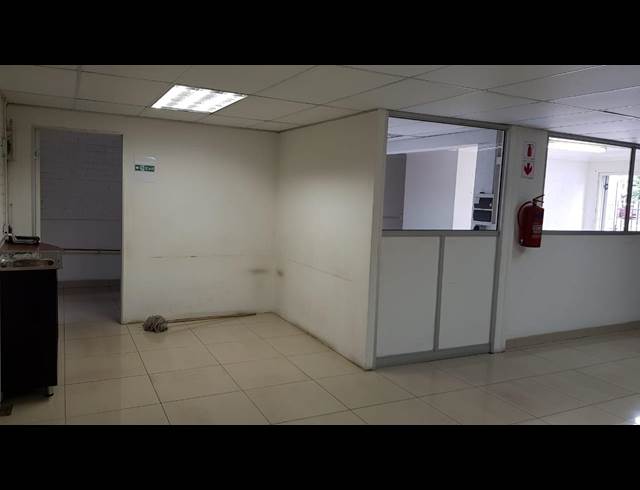 180M² OFFICE RENTED IN CITY DEEP