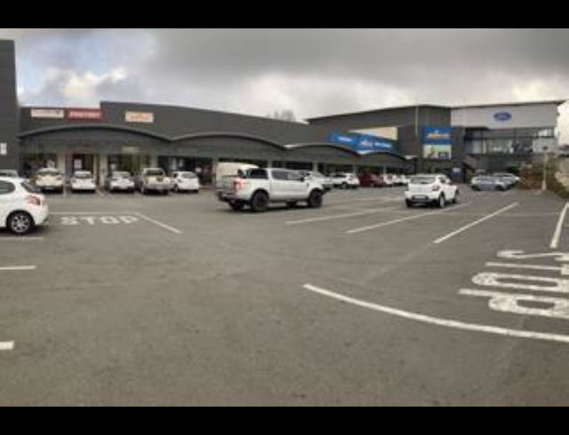 123M² BUSINESS CENTRE TO LET IN WATERFALL