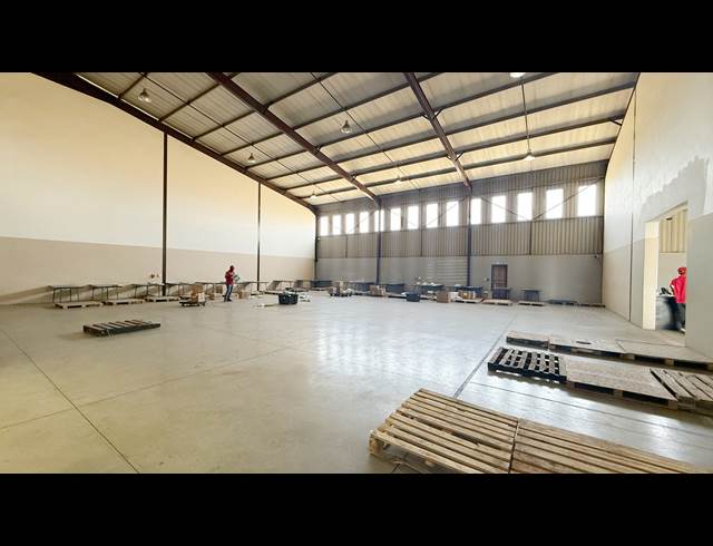 594M² WAREHOUSE TO LET IN AIRPORT PARK