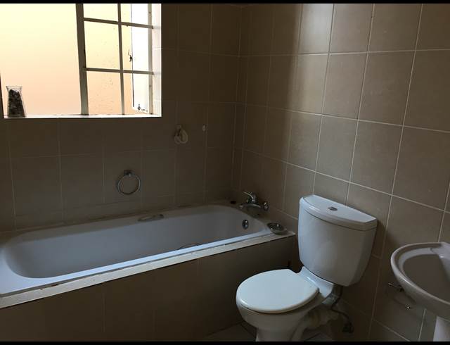 3 bed property to rent in KIMBULT AH