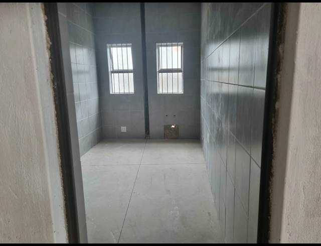 1,416M² WAREHOUSE TO LET IN RIVERSIDE INDUSTRIAL PARK