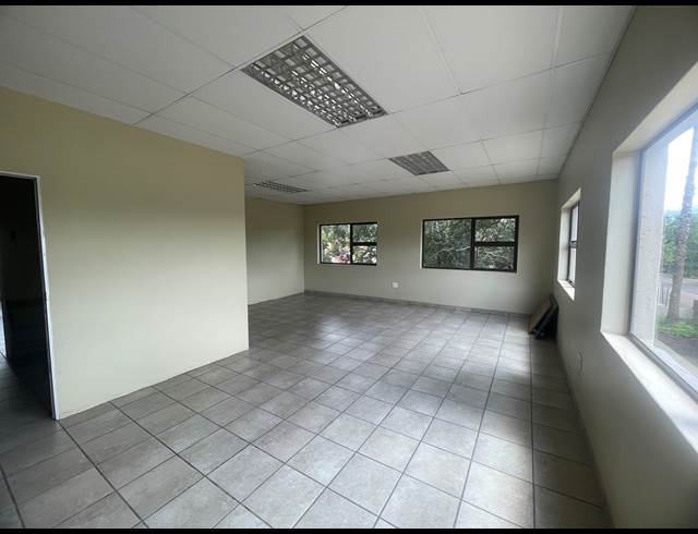 30M² OFFICE TO LET IN ELDORAIGNE