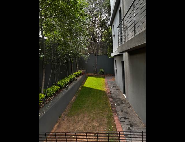 2 BEDROOM APARTMENT TO LET IN PARKMORE