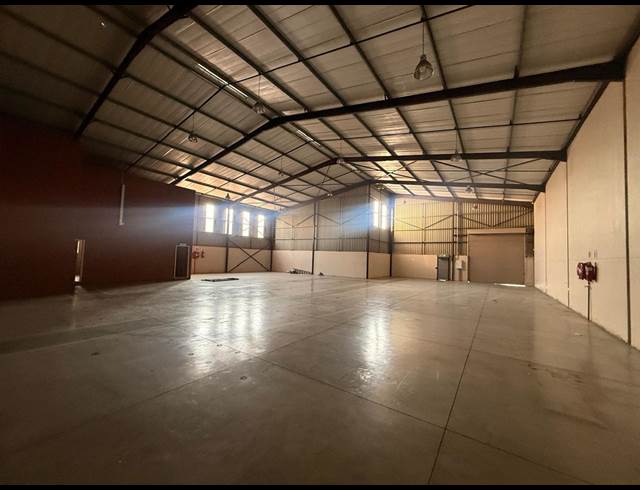 920M² WAREHOUSE TO LET IN DALPARK