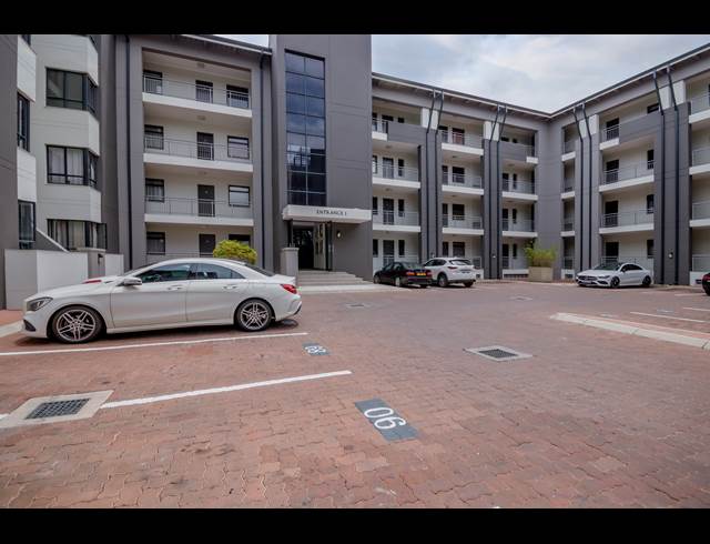 2 BEDROOM APARTMENT RENTED IN RIVONIA