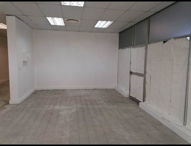 76M² RETAIL TO LET IN DURBANVILLE CENTRAL