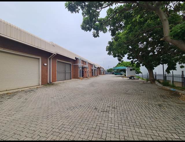 410M² WAREHOUSE TO LET IN ALLANDALE