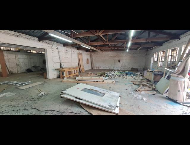 400M² FACTORY TO LET IN WETTON