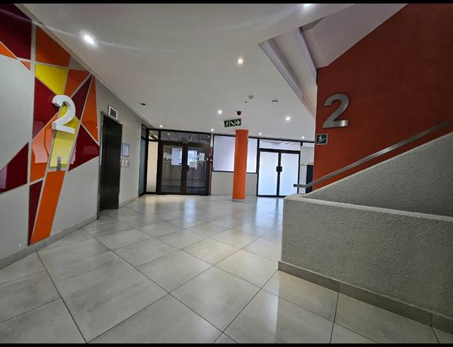 531M² OFFICE TO LET IN DIE HOEWES
