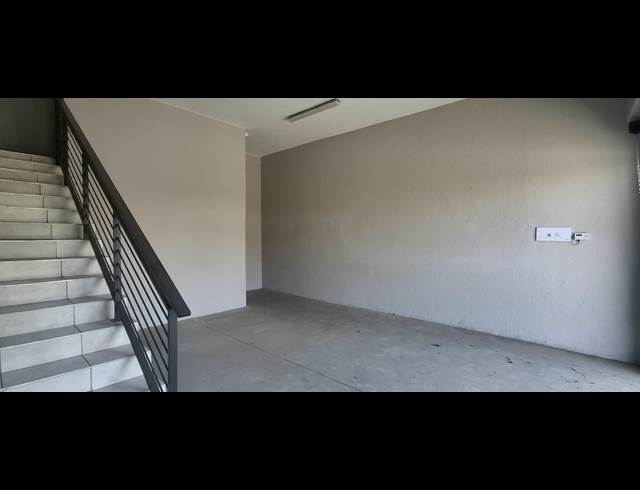 175M² BUILDING TO LET IN MOREHILL