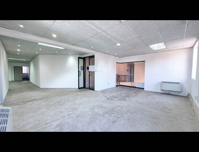 376M² OFFICE TO LET IN MENLYN