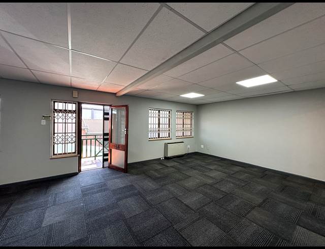 99.90M² OFFICE TO LET IN HIGHVELD BUSINESS PARK