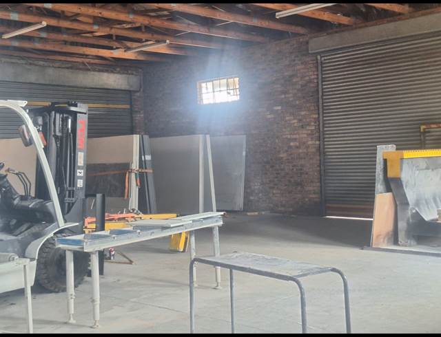 380M² WAREHOUSE TO LET IN NELSPRUIT INDUSTRIAL