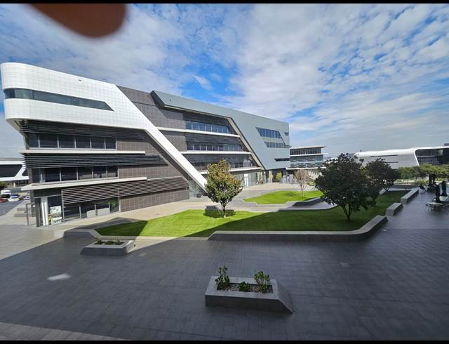 568M² OFFICE TO LET IN HIGHVELD