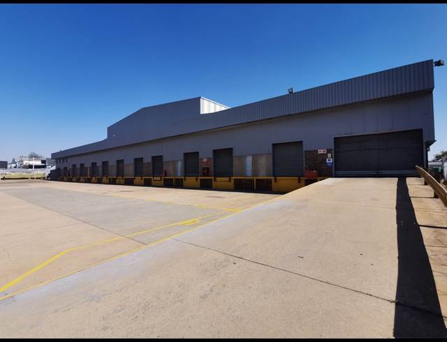 8,429M² WAREHOUSE TO LET IN SPARTAN