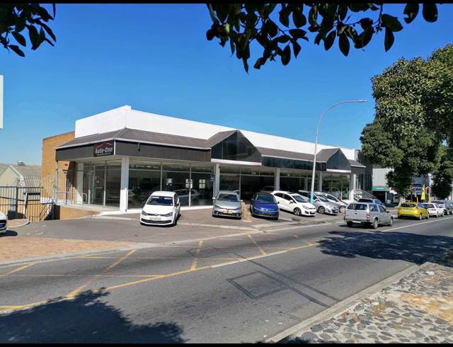 405M² SHOWROOM TO LET IN PAROW EAST