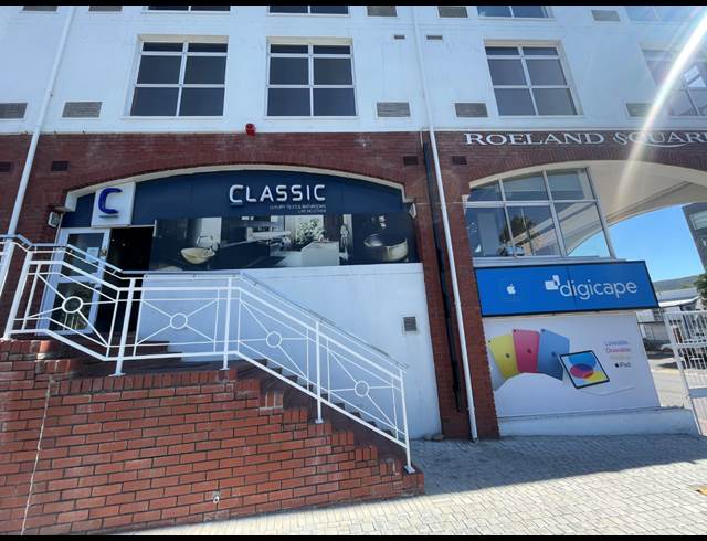 191M² SHOWROOM TO LET IN GARDENS