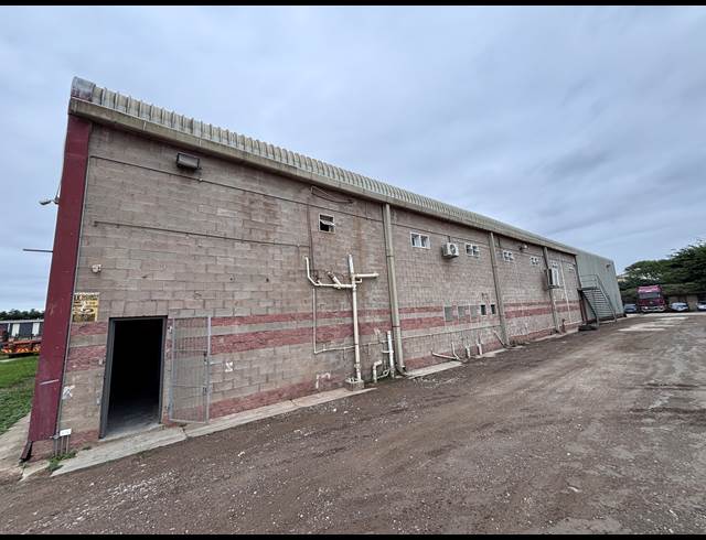 2,500M² WAREHOUSE TO LET IN PHOENIX INDUSTRIAL