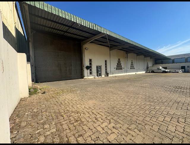 2,000M² WAREHOUSE TO LET IN PHOENIX INDUSTRIAL