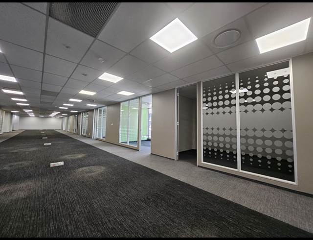568M² OFFICE TO LET IN HIGHVELD
