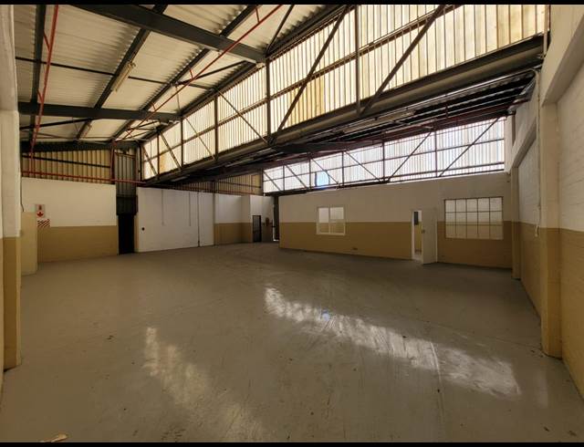 2,200M² WAREHOUSE TO LET IN ATLANTIS INDUSTRIAL