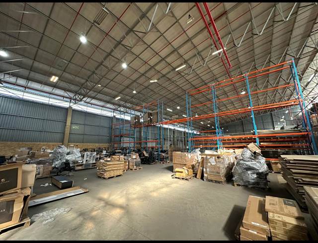 8,500M² WAREHOUSE TO LET IN LINBRO PARK