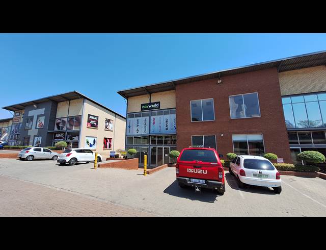 420M² SHOWROOM TO LET IN NORTH RIDING