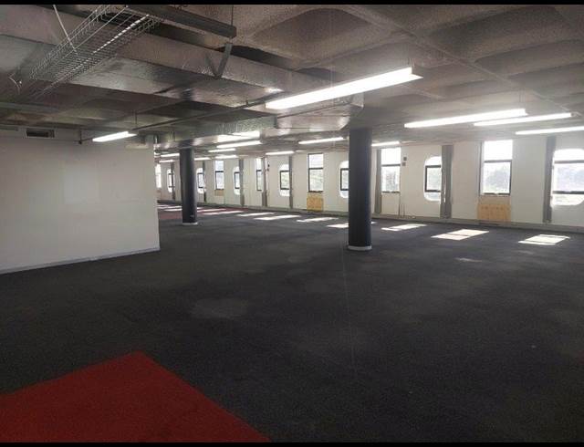 1,000M² FULL FLOOR TO LET IN PINETOWN CENTRAL