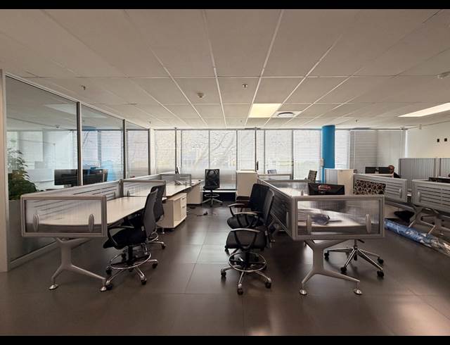 1,523M² OFFICE TO LET IN SOMERSET PARK