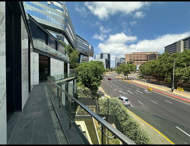 1,601M² OFFICE TO LET IN SANDTON CENTRAL