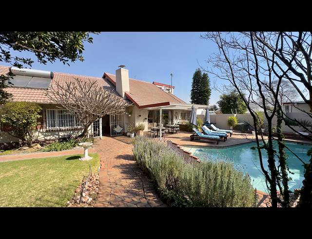 4 BEDROOM HOUSE TO LET IN PARKMORE