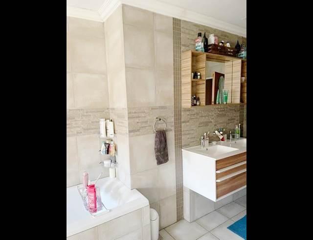 3 BEDROOM HOUSE TO LET IN FISHERS HILL
