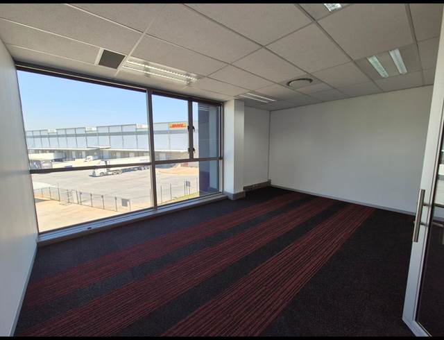 1,253M² OFFICE TO LET IN POMONA