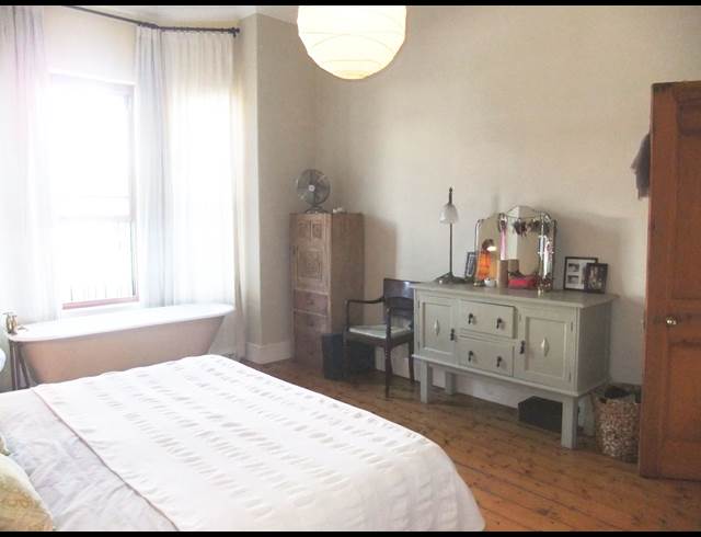 4 bed property to rent in WOODSTOCK