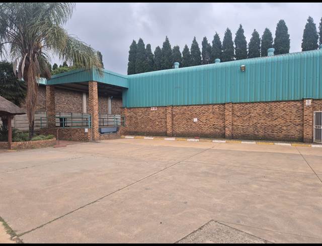 917M² WAREHOUSE TO LET IN POMONA