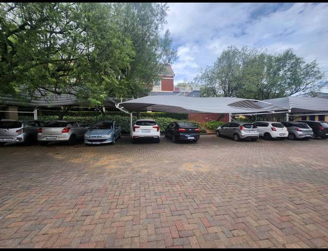247M² OFFICE TO LET IN VORNA VALLEY
