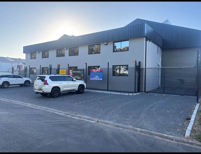 1,972M² WAREHOUSE TO LET IN BEACONVALE