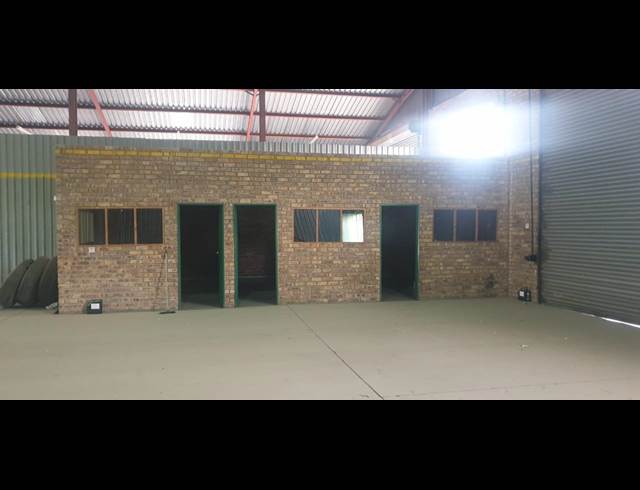 490M² WAREHOUSE TO LET IN BRENTWOOD PARK
