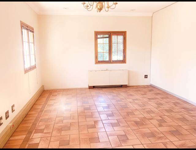 250M² OFFICE TO LET IN PARKTOWN