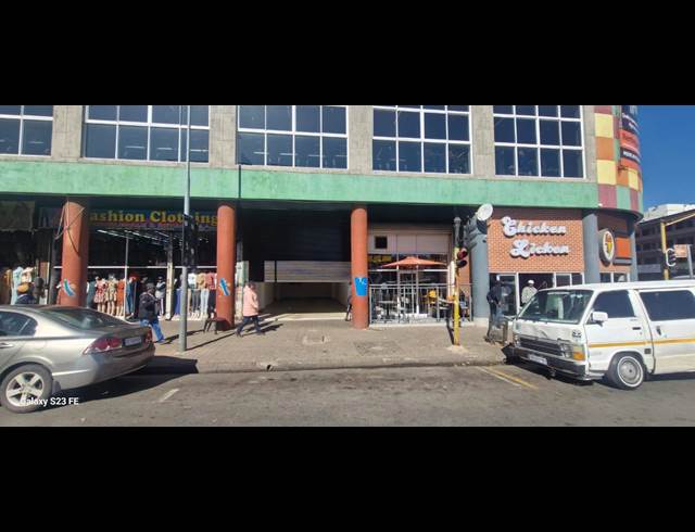 74M² OFFICE TO LET IN NEWTOWN