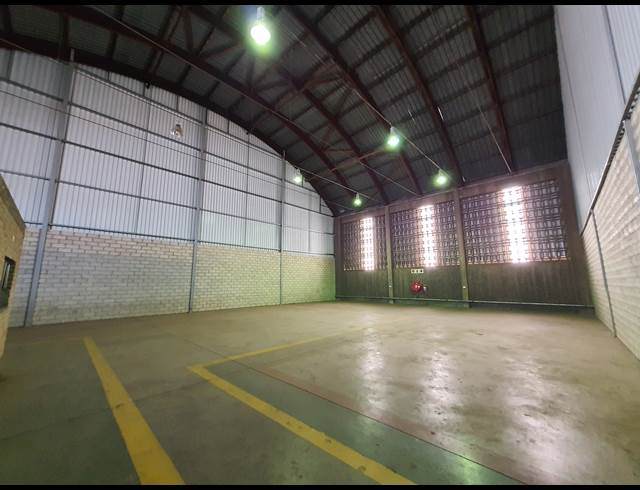 490M² WAREHOUSE TO LET IN DRIEHOEK