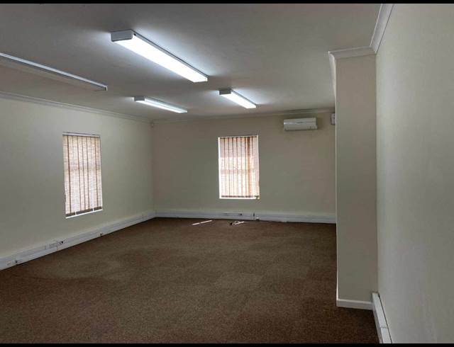 116M² OFFICE TO LET IN WESTLAKE