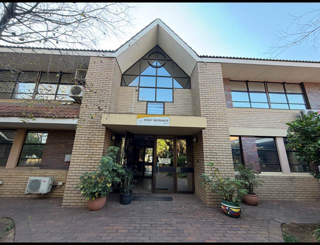 2,565M² OFFICE TO LET IN RANDJESPARK