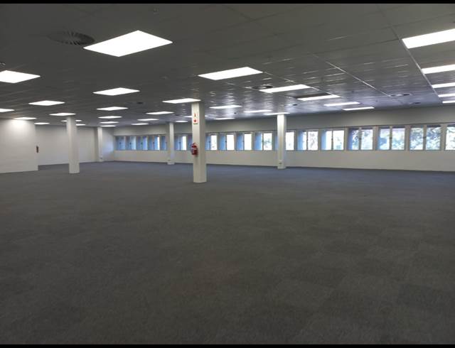 651M² OFFICE TO LET IN UMGENI PARK