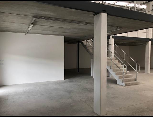 413M² WAREHOUSE TO LET IN STIKLAND INDUSTRIAL
