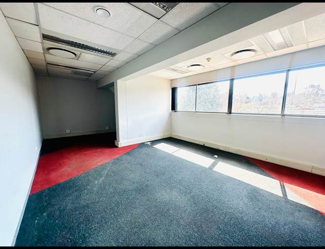 325.90M² OFFICE TO LET IN WOODMEAD